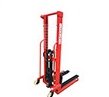 Manual hydraulic pallet stacker